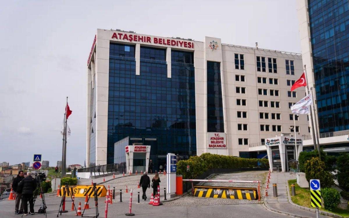 Ataşehir Belediyesi Başkanvekilliği AKP'li Serdar Orhan'a Geçti