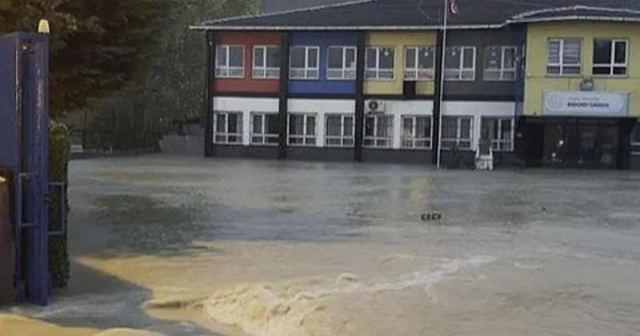 İstanbul'da Okullar Yarın da Tatil Edildi