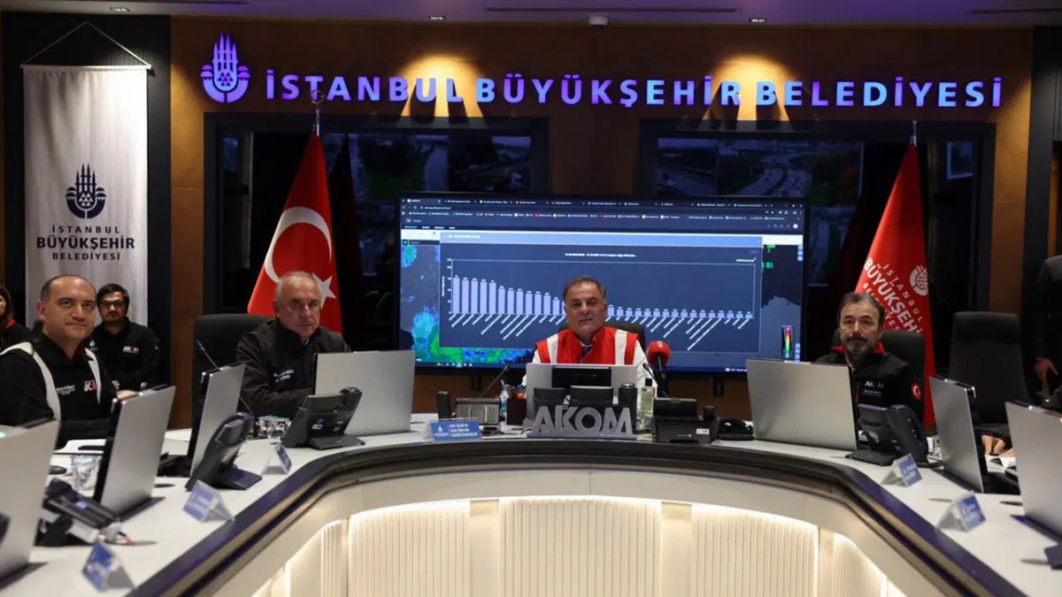 İBB Başkanvekili Nuri Aslan, İstanbullulara yağış uyarısı yaptı