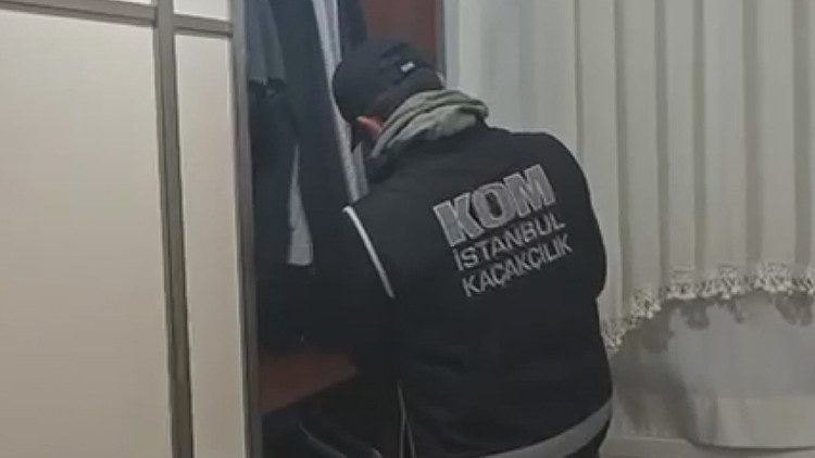 İstanbul'da FETÖ şüphelilerine yönelik operasyon: 15 gözaltı
