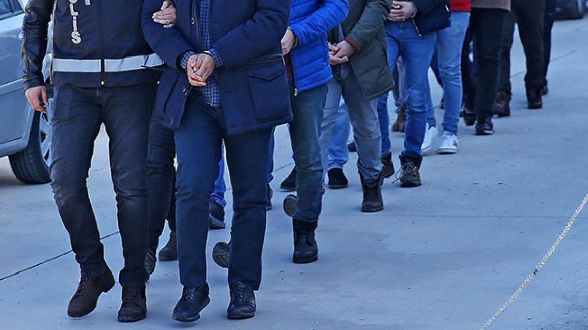 FETÖ'nün askeri mahrem yapılanmasına İstanbul'da operasyon