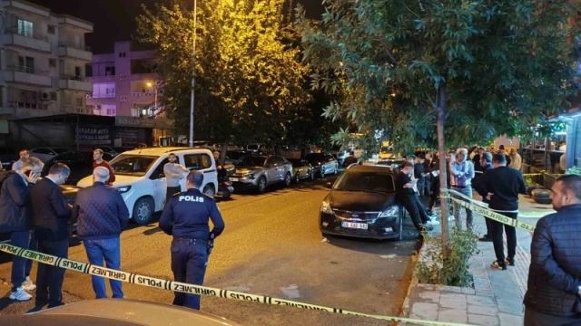 Kar Maskeli Şüpheliler Restorana Ateş Açtı