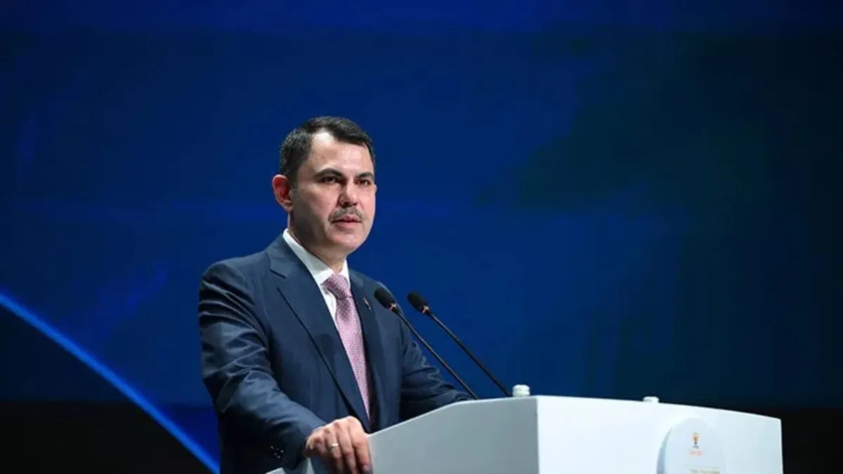 İstanbul'da afet toplantısı: Bakan Kurum sahada incelemelerde bulunacak
