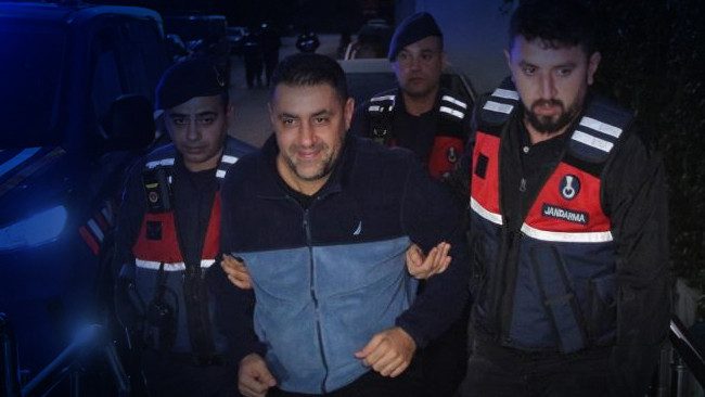 Çukurova Belediyesi'ne operasyon: 49 şüpheli adliyeye sevk edildi