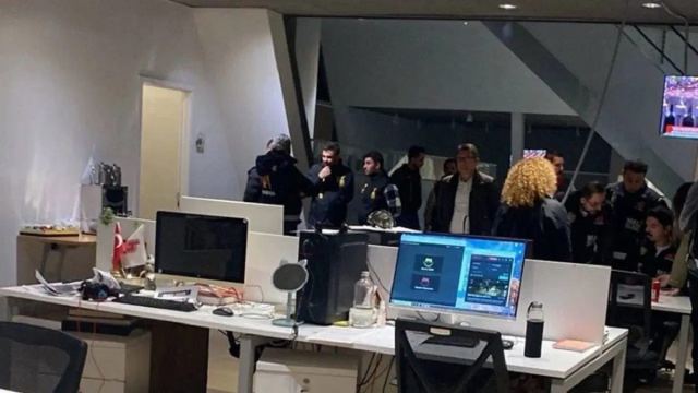 Halk TV'ye kayyım atanmasına siyasetçilerden tepki