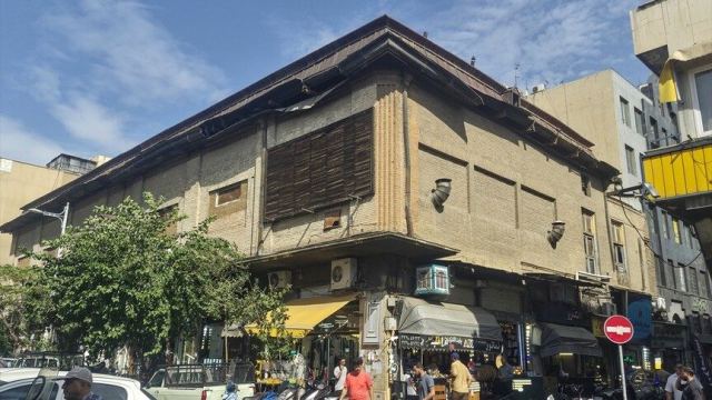 Lalezar Caddesi'nin Tarihi İhtişamı Günümüzde Can Çekişiyor