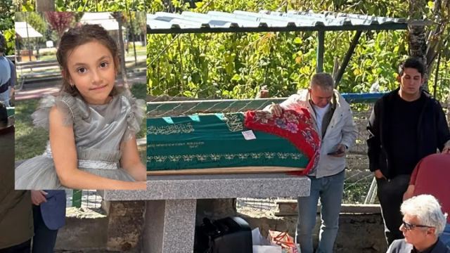 Başakşehir'de bıçakla öldürülen Eslem Sare Bulut toprağa verildi