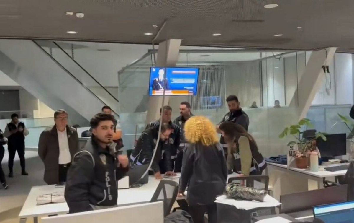 Halk TV'ye Kayyım Atandı, Yayın Polis Baskınıyla Durduruldu
