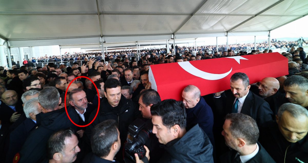 Sancaktepe Belediye Başkanı Alper Yeğin AKP'ye geçeceği iddialarını reddetti