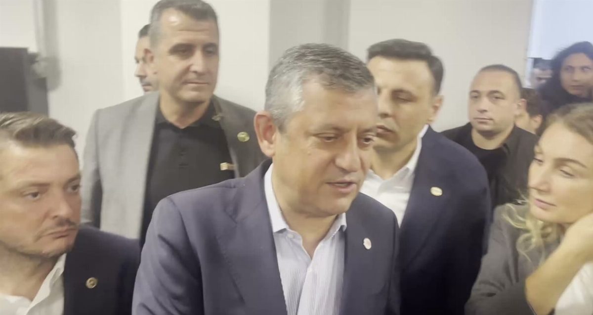Özgür Özel, İmamoğlu'nun Duruşma Çıkışındaki Mesajını Paylaştı