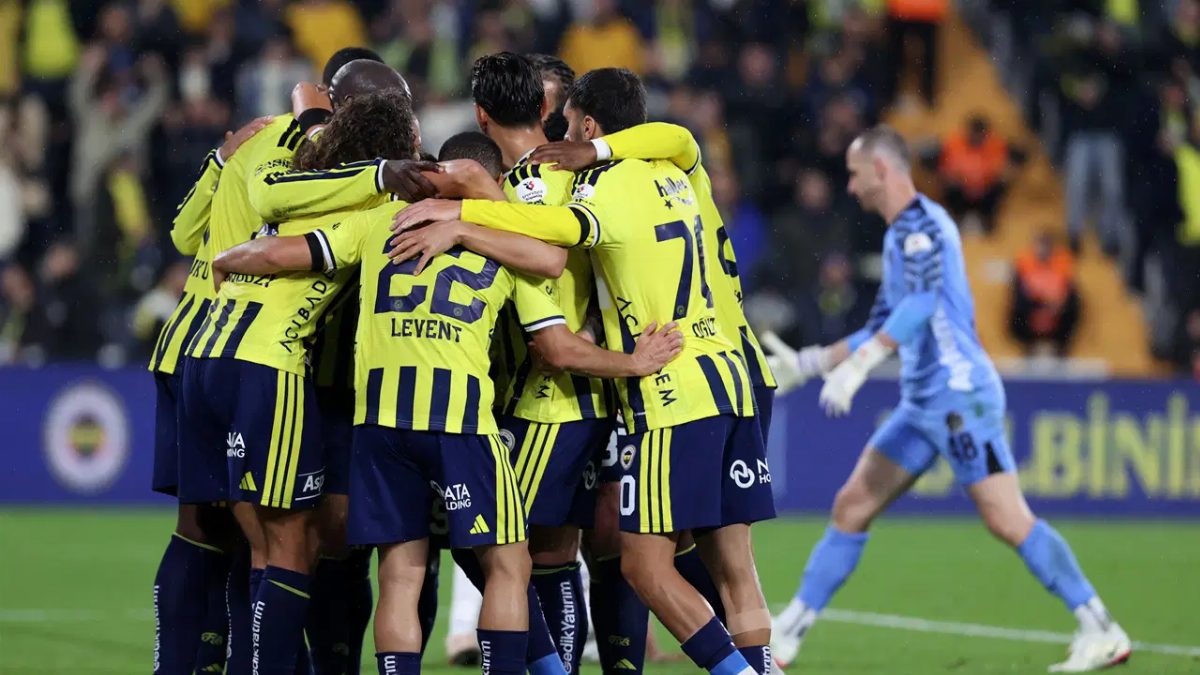 Fenerbahçe, Alanyaspor'u 3-0 ile geçerek galip geldi