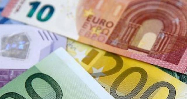 Euro, 17 Ayın En Düşük Seviyesine Geriledi