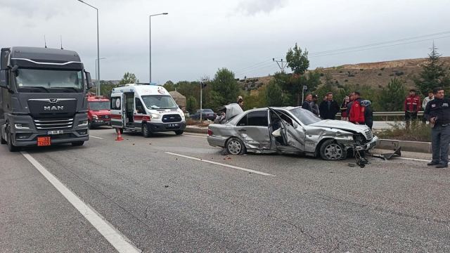 Burdur'da düğün yolunda kaza: 1 ölü, 4 yaralı