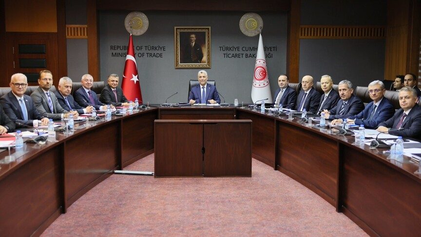 Ticaret Bakanlığı otomotiv sektörü temsilcileriyle yasa taslağını değerlendirdi