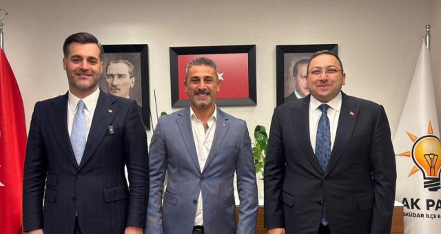Üsküdar’da CHP’li Meclis Üyesi Tahsin Epli AKP’ye Geçti