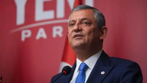 Özgür Özel Halk TV'yi Ziyaret Etti
