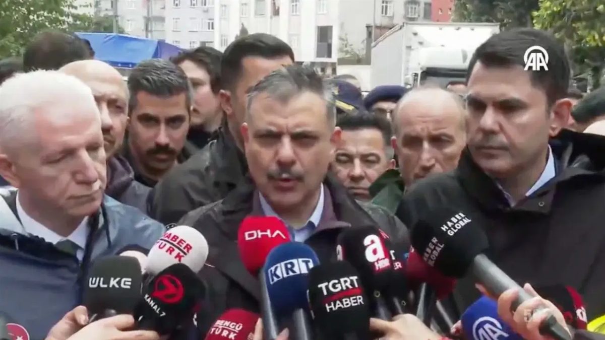 İstanbul'daki Sel Felaketinde 4 Kayıp, Bakan Çiftçi Açıklama Yaptı