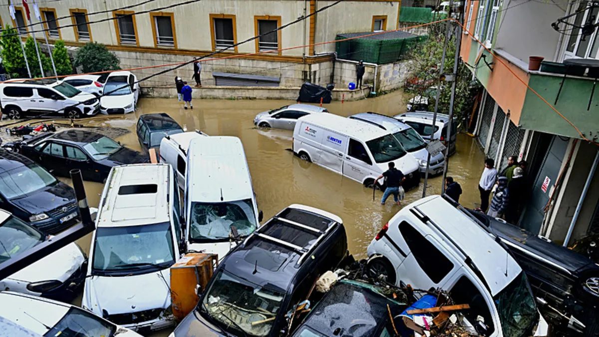 İstanbul'da Mega El Nino nedeniyle sel felaketi yaşandı